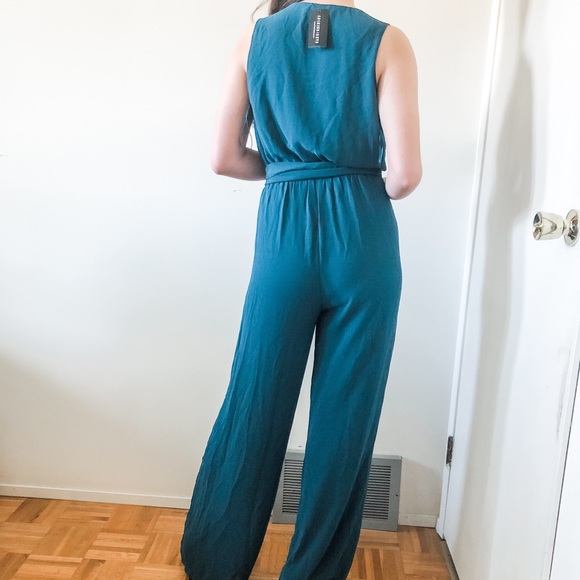 NWT✨Fashion Nova Jumpsuit in Teal colour - Picture 9 of 12